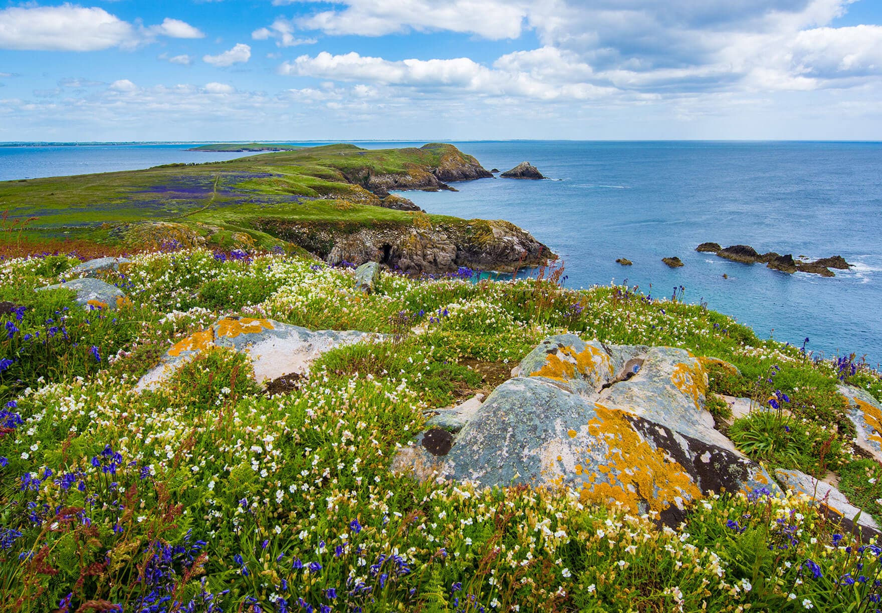work-permits-visas-ireland-featured