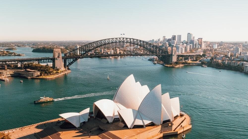 australia-employee-benefits-compensation-featured