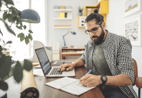 What is an independent contractor? A remote contractor working on their laptop.
