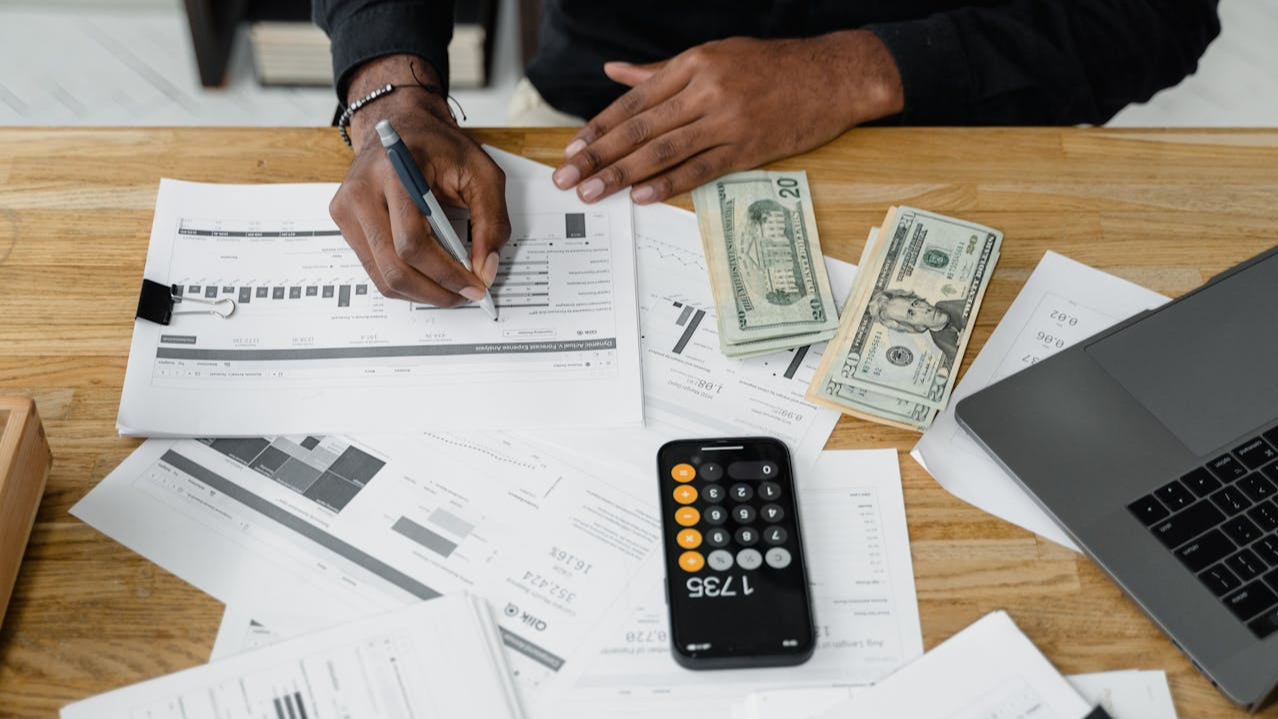 What is a profit and loss statement — and how does payroll impact it? hero image